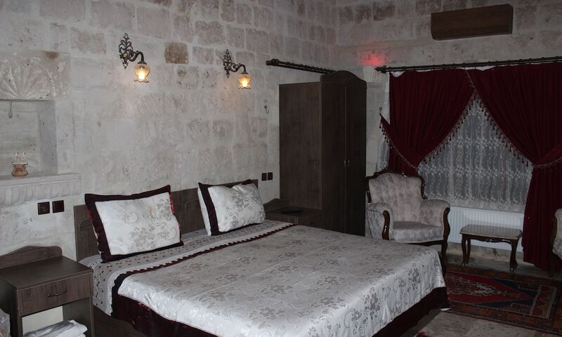 Dilek Tepesi Cave Hotel