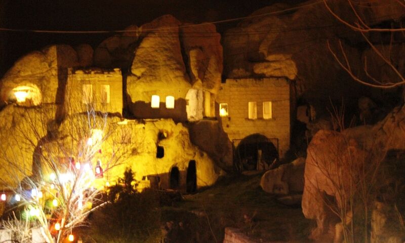 Hilem Cave House