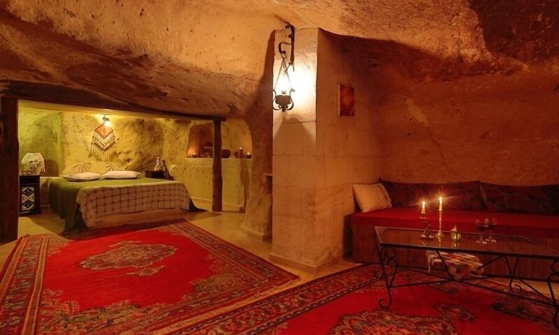 Jerveni Cave Hotel