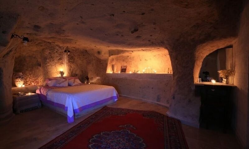 Jerveni Cave Hotel