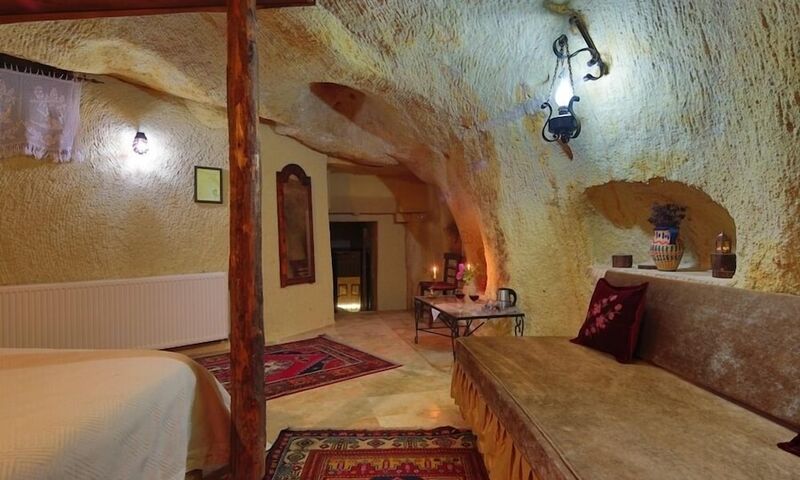 Jerveni Cave Hotel