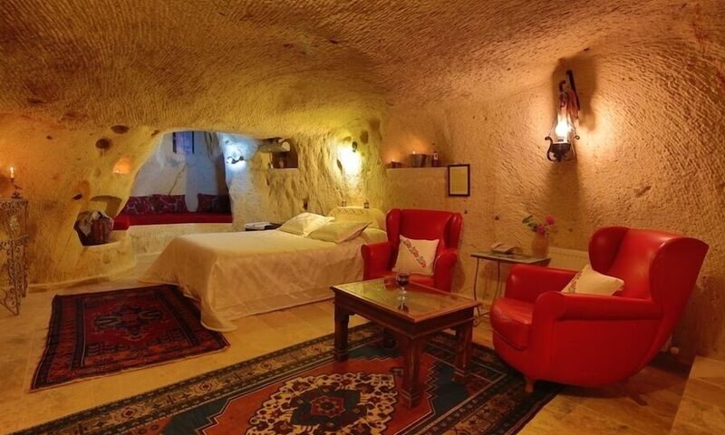 Jerveni Cave Hotel