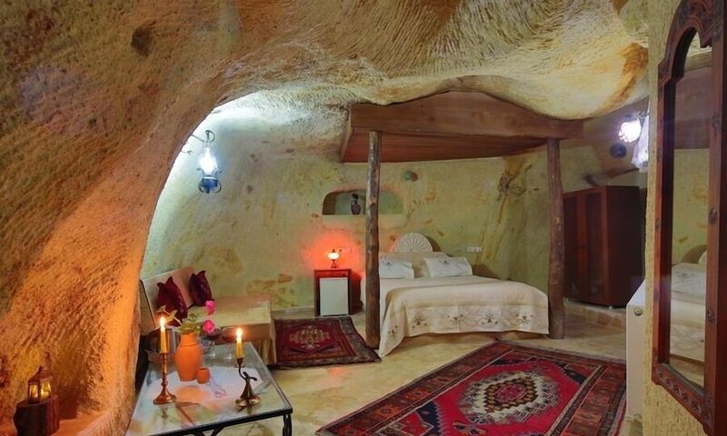 Jerveni Cave Hotel