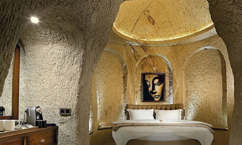 Seraphim Cave Hotel