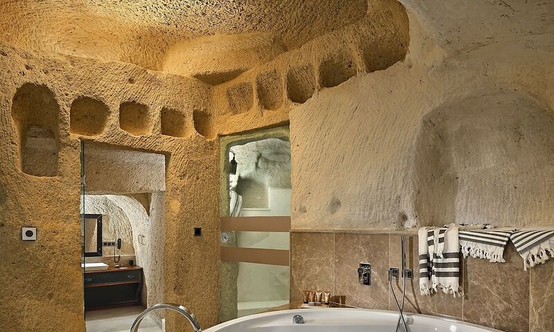 Seraphim Cave Hotel