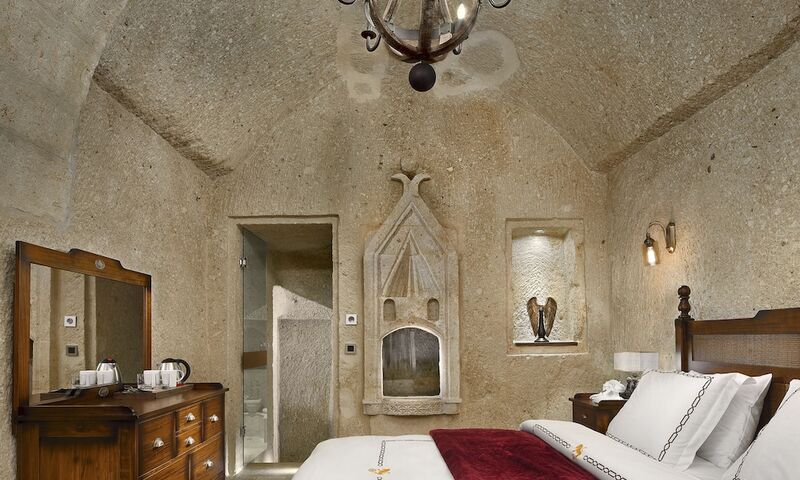 Seraphim Cave Hotel