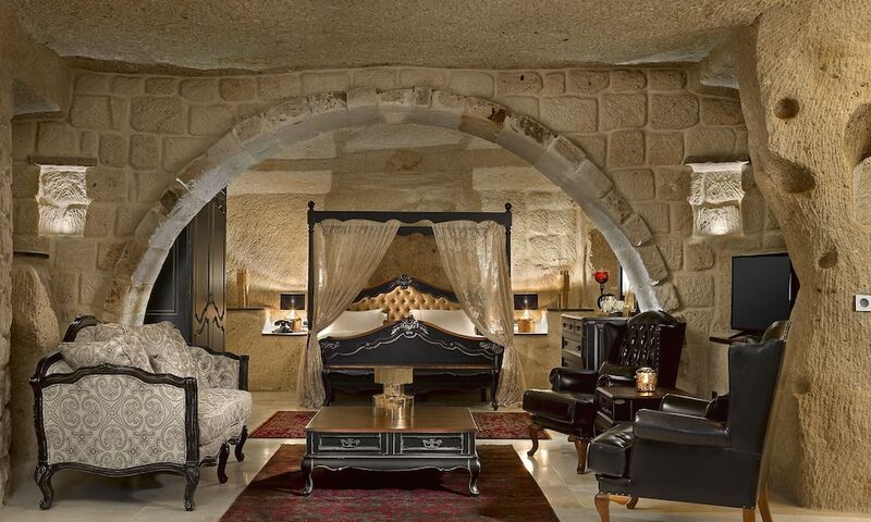 Seraphim Cave Hotel