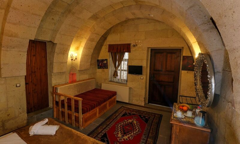 Cave Art Hotel