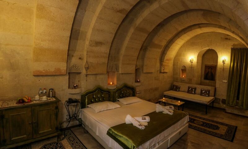 Cave Art Hotel