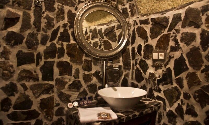 Cave Art Hotel